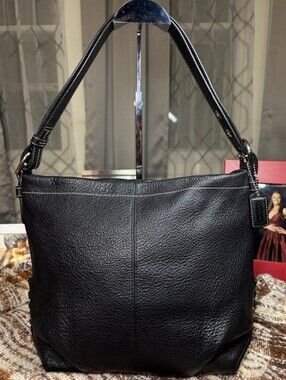 Coach Soho Duffle / Hobo Bag Style F15064 Clean Excellent Condition